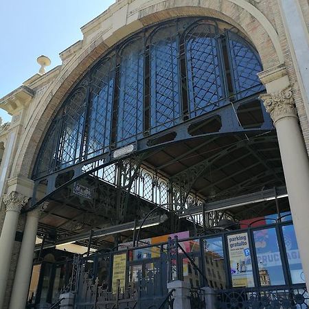 18 Torres Mercado Central Zaragoza Exterior photo