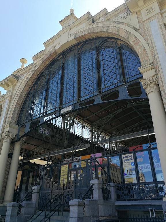 18 Torres Mercado Central Zaragoza Exterior photo